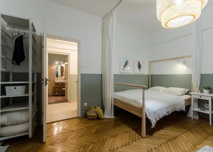 Studio Next To Opera House A26